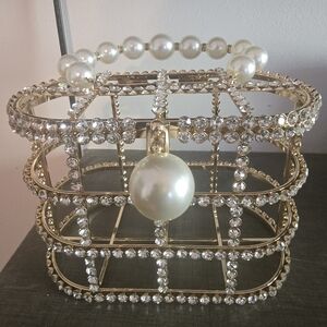 Elegant Gold and Pearl Cage Handbag